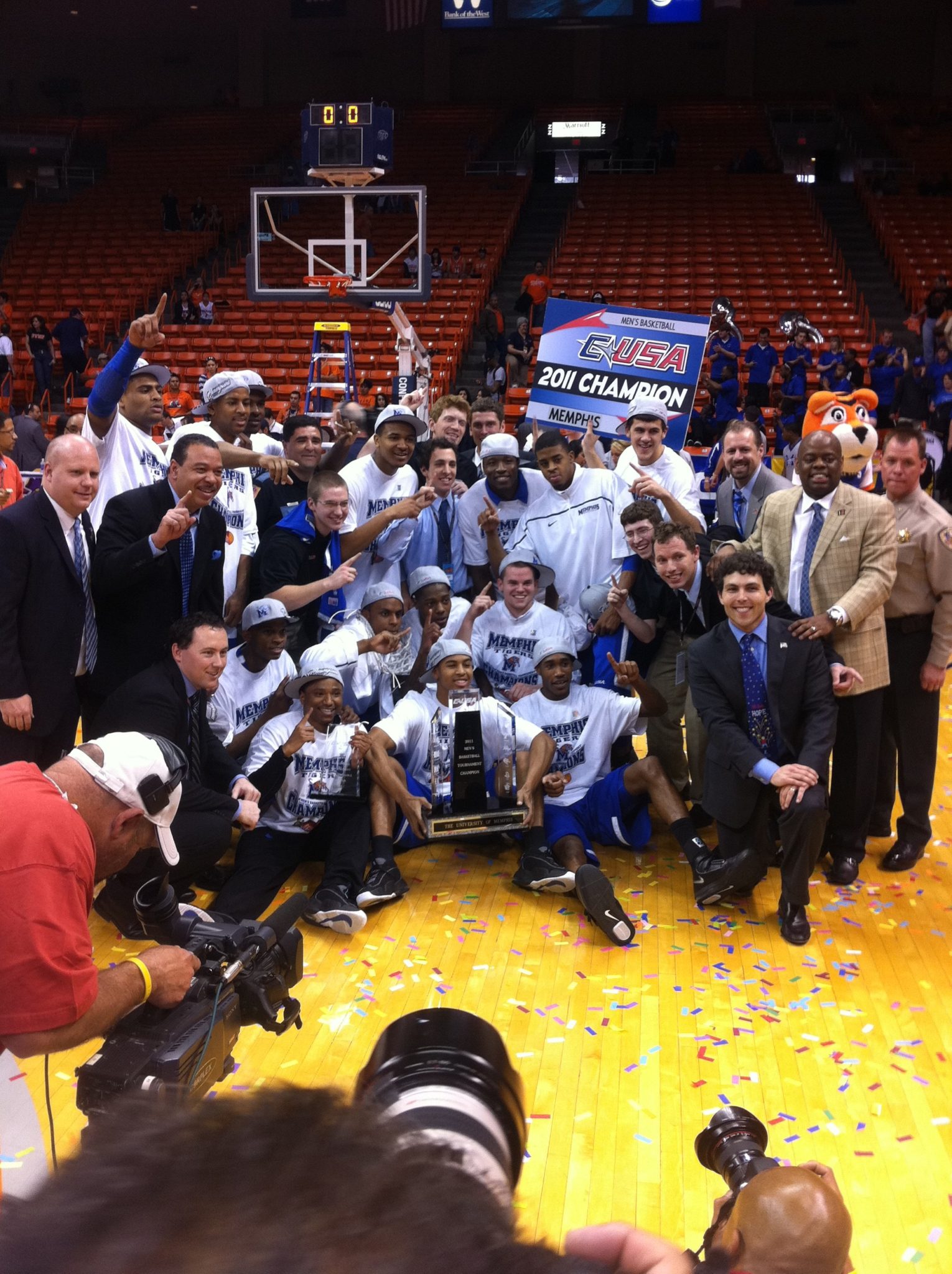 CUSA Championship Pictures Official Site for UofM Men